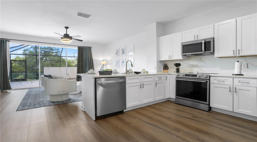 KISSIMMEE, Florida 34747, 3 Bedrooms Bedrooms, ,3 BathroomsBathrooms,Residential,For Sale,SILVER PALM,0,MFRO6250059