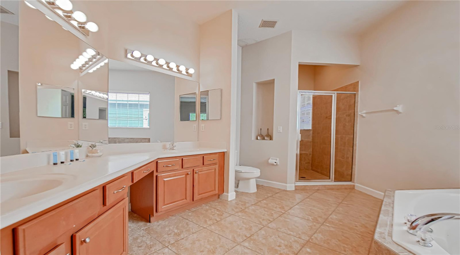 REUNION, Florida 34747, 5 Bedrooms Bedrooms, ,4 BathroomsBathrooms,Residential,For Sale,LINKSIDE,0,MFRO6349105