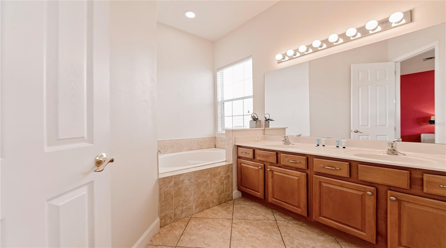 REUNION, Florida 34747, 5 Bedrooms Bedrooms, ,4 BathroomsBathrooms,Residential,For Sale,LINKSIDE,0,MFRO6349105