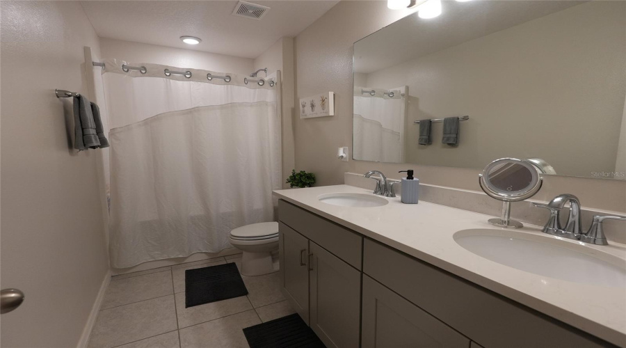 KISSIMMEE, Florida 34746, 3 Bedrooms Bedrooms, ,2 BathroomsBathrooms,Residential,For Sale,CORAL CASTLE,0,MFRO6349355