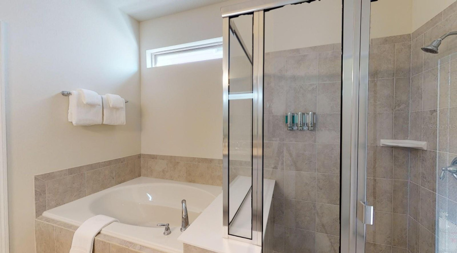 KISSIMMEE, Florida 34747, 7 Bedrooms Bedrooms, ,5 BathroomsBathrooms,Residential,For Sale,TANGER,0,MFRO6347903