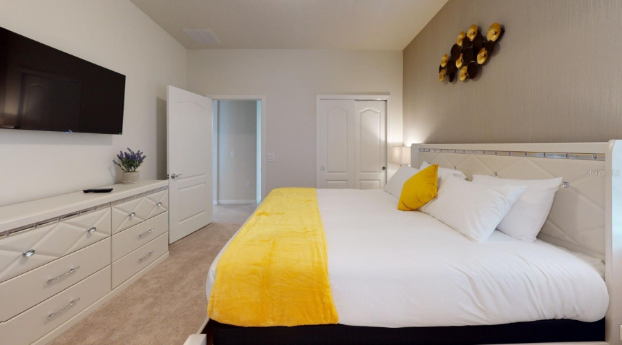 KISSIMMEE, Florida 34747, 7 Bedrooms Bedrooms, ,5 BathroomsBathrooms,Residential,For Sale,TANGER,0,MFRO6347903