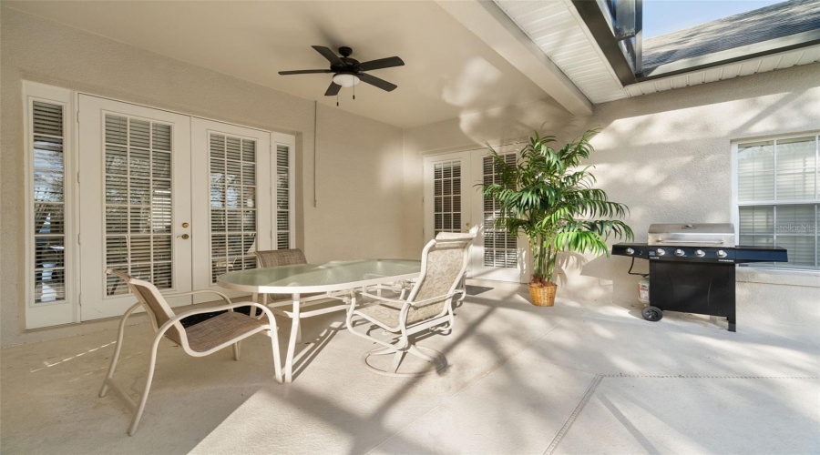 KISSIMMEE, Florida 34747, 5 Bedrooms Bedrooms, ,4 BathroomsBathrooms,Residential,For Sale,SEA PEARL,0,MFRTB8430408