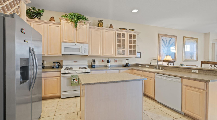 KISSIMMEE, Florida 34747, 5 Bedrooms Bedrooms, ,4 BathroomsBathrooms,Residential,For Sale,SEA PEARL,0,MFRTB8430408
