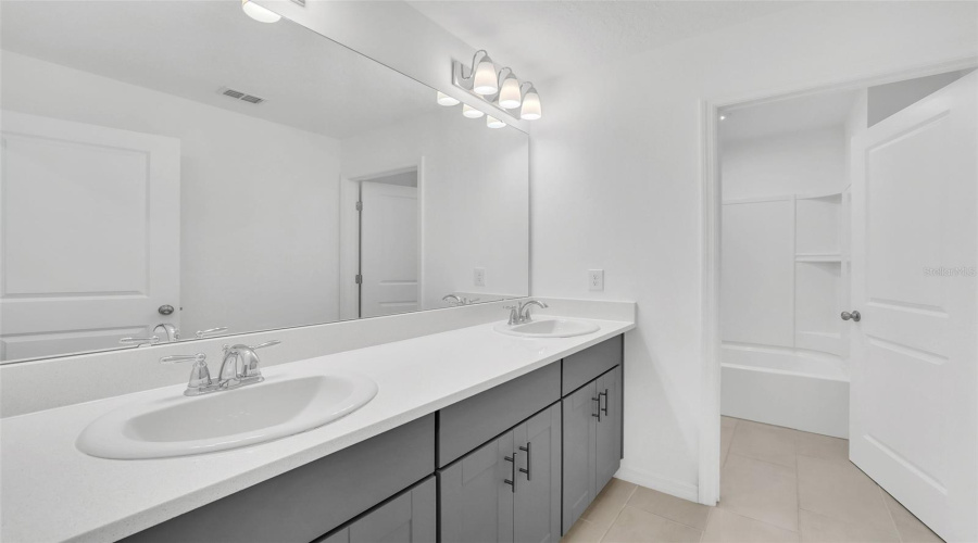 DAVENPORT, Florida 33897, 5 Bedrooms Bedrooms, ,3 BathroomsBathrooms,Residential,For Sale,TUSCANY LN,0,MFRO6349432