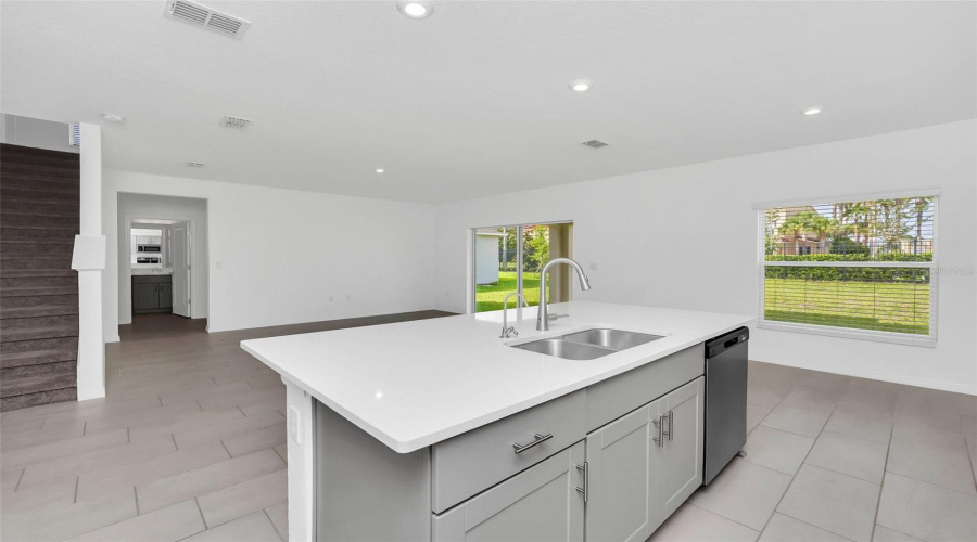DAVENPORT, Florida 33897, 5 Bedrooms Bedrooms, ,3 BathroomsBathrooms,Residential,For Sale,TUSCANY LN,0,MFRO6349432