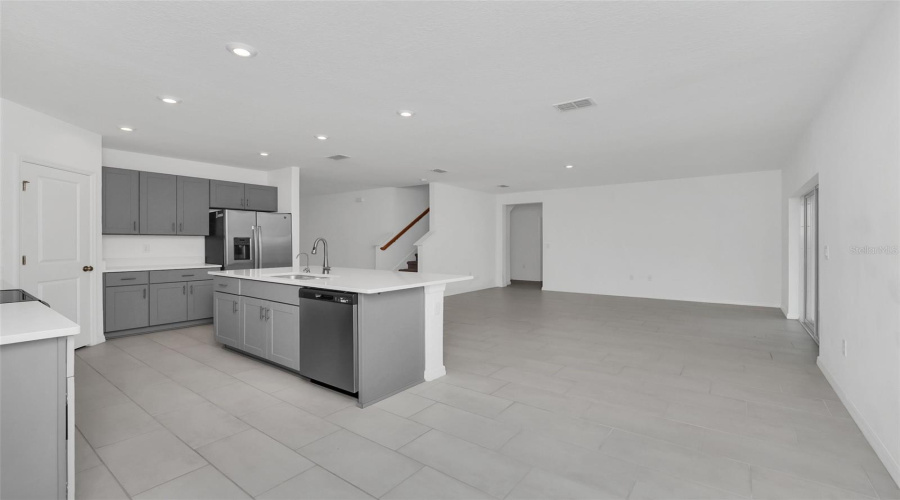 DAVENPORT, Florida 33897, 5 Bedrooms Bedrooms, ,3 BathroomsBathrooms,Residential,For Sale,TUSCANY LN,0,MFRO6349432