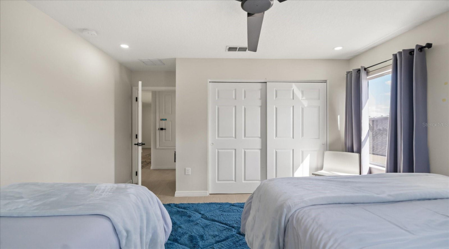DAVENPORT, Florida 33896, 5 Bedrooms Bedrooms, ,4 BathroomsBathrooms,Residential,For Sale,FOREST VIEW,0,MFRO6349460