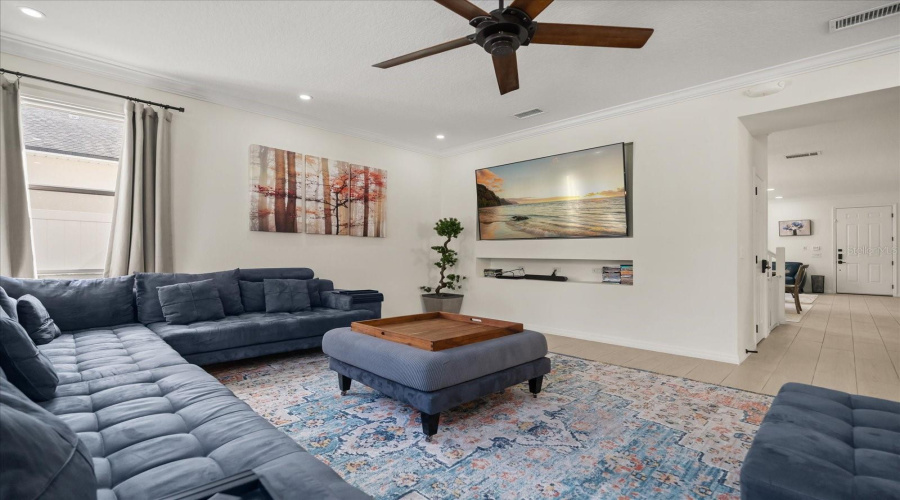 DAVENPORT, Florida 33896, 5 Bedrooms Bedrooms, ,4 BathroomsBathrooms,Residential,For Sale,FOREST VIEW,0,MFRO6349460