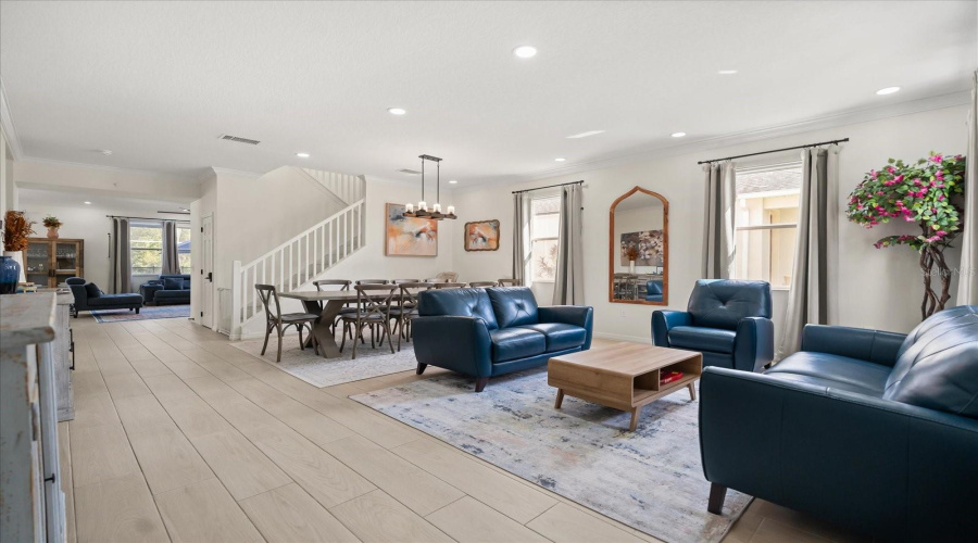 DAVENPORT, Florida 33896, 5 Bedrooms Bedrooms, ,4 BathroomsBathrooms,Residential,For Sale,FOREST VIEW,0,MFRO6349460