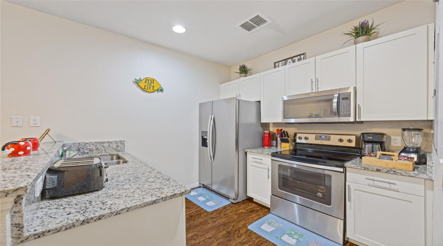KISSIMMEE, Florida 34747, 3 Bedrooms Bedrooms, ,2 BathroomsBathrooms,Residential,For Sale,SHINE,0,MFRTB8419203
