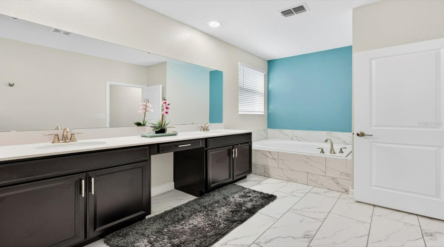 DAVENPORT, Florida 33896, 5 Bedrooms Bedrooms, ,5 BathroomsBathrooms,Residential,For Sale,STICKS,0,MFRO6349216
