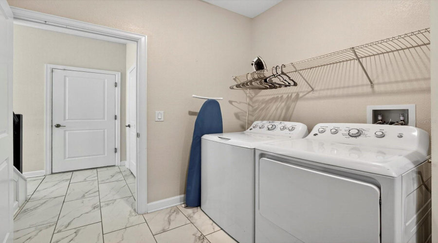 DAVENPORT, Florida 33896, 5 Bedrooms Bedrooms, ,5 BathroomsBathrooms,Residential,For Sale,STICKS,0,MFRO6349216