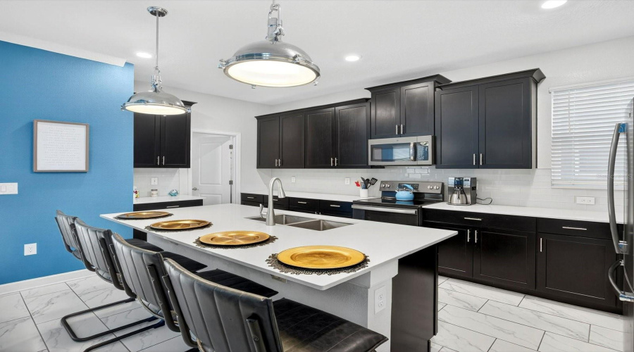 DAVENPORT, Florida 33896, 5 Bedrooms Bedrooms, ,5 BathroomsBathrooms,Residential,For Sale,STICKS,0,MFRO6349216