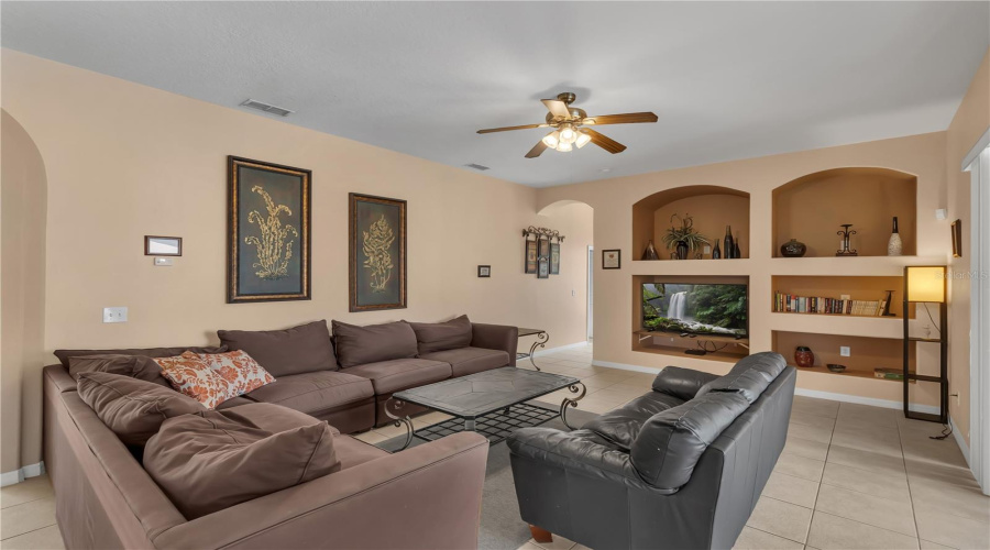 DAVENPORT, Florida 33897, 4 Bedrooms Bedrooms, ,3 BathroomsBathrooms,Residential,For Sale,COVENTRY,0,MFRR4909882