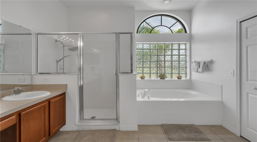 DAVENPORT, Florida 33897, 4 Bedrooms Bedrooms, ,3 BathroomsBathrooms,Residential,For Sale,COVENTRY,0,MFRR4909882