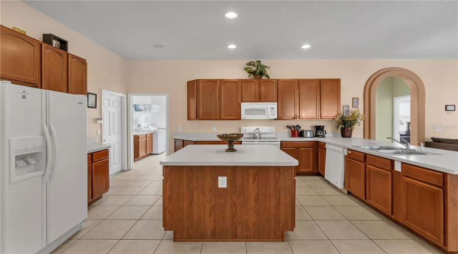 DAVENPORT, Florida 33897, 4 Bedrooms Bedrooms, ,3 BathroomsBathrooms,Residential,For Sale,COVENTRY,0,MFRR4909882