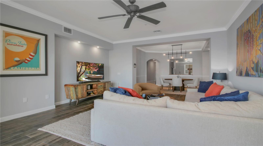 ORLANDO, Florida 32836, 2 Bedrooms Bedrooms, ,2 BathroomsBathrooms,Residential,For Sale,THE ESPLANADE,0,MFRO6348992