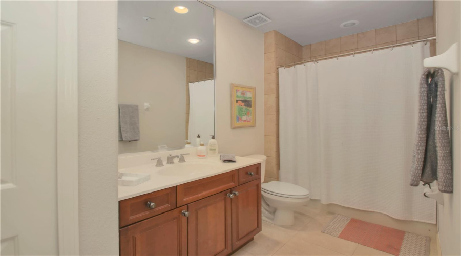 ORLANDO, Florida 32836, 2 Bedrooms Bedrooms, ,2 BathroomsBathrooms,Residential,For Sale,THE ESPLANADE,0,MFRO6348992