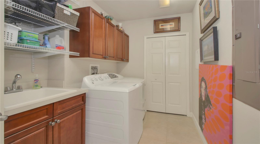ORLANDO, Florida 32836, 2 Bedrooms Bedrooms, ,2 BathroomsBathrooms,Residential,For Sale,THE ESPLANADE,0,MFRO6348992