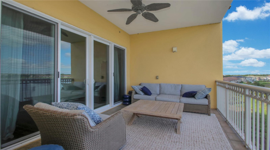 ORLANDO, Florida 32836, 2 Bedrooms Bedrooms, ,2 BathroomsBathrooms,Residential,For Sale,THE ESPLANADE,0,MFRO6348992
