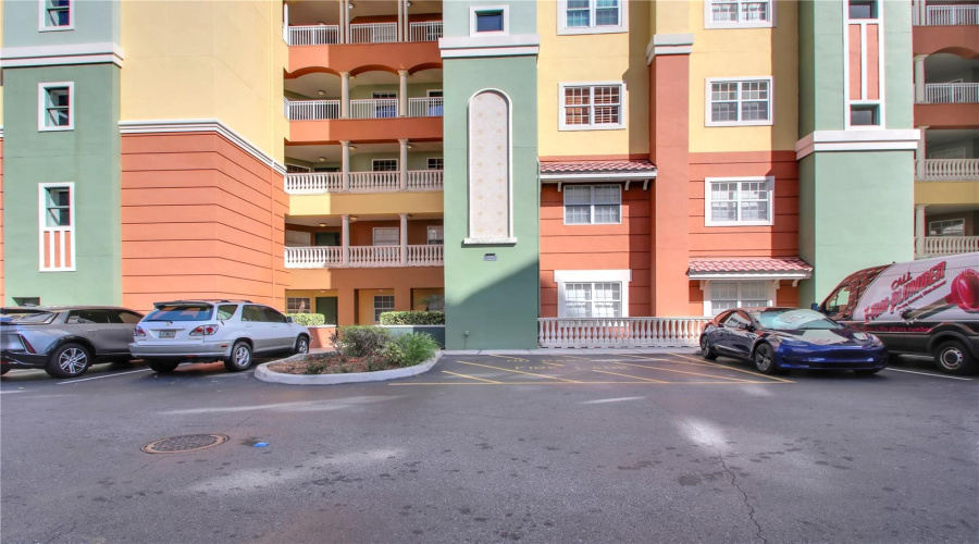 ORLANDO, Florida 32836, 2 Bedrooms Bedrooms, ,2 BathroomsBathrooms,Residential,For Sale,THE ESPLANADE,0,MFRO6348992