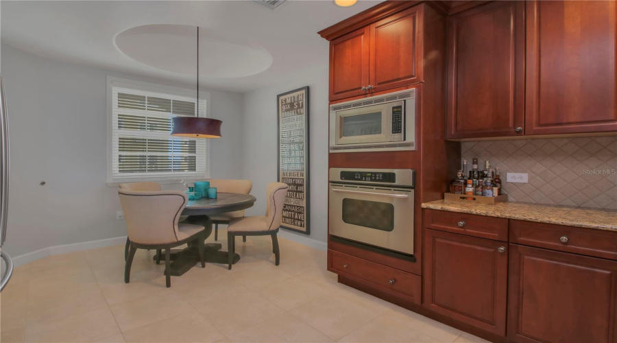 ORLANDO, Florida 32836, 2 Bedrooms Bedrooms, ,2 BathroomsBathrooms,Residential,For Sale,THE ESPLANADE,0,MFRO6348992