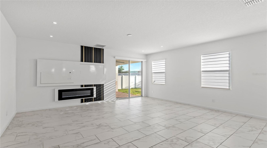 DAVENPORT, Florida 33837, 4 Bedrooms Bedrooms, ,3 BathroomsBathrooms,Residential,For Sale,HENDON,0,MFRO6348235