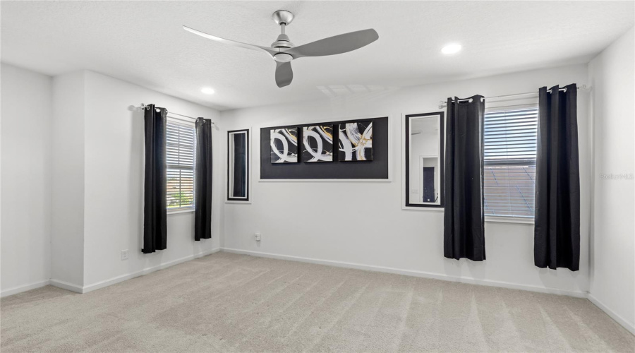DAVENPORT, Florida 33837, 4 Bedrooms Bedrooms, ,3 BathroomsBathrooms,Residential,For Sale,HENDON,0,MFRO6348235