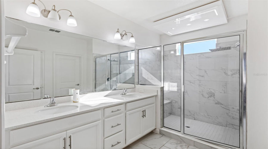 DAVENPORT, Florida 33837, 4 Bedrooms Bedrooms, ,3 BathroomsBathrooms,Residential,For Sale,HENDON,0,MFRO6348235