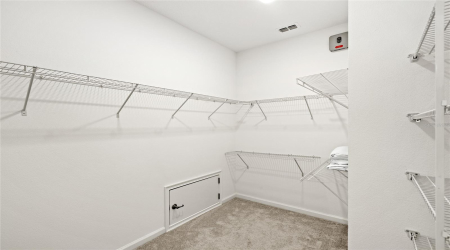 DAVENPORT, Florida 33837, 4 Bedrooms Bedrooms, ,3 BathroomsBathrooms,Residential,For Sale,HENDON,0,MFRO6348235