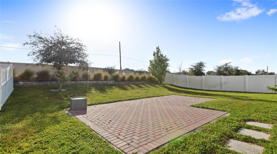 DAVENPORT, Florida 33837, 4 Bedrooms Bedrooms, ,3 BathroomsBathrooms,Residential,For Sale,HENDON,0,MFRO6348235