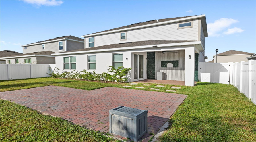 DAVENPORT, Florida 33837, 4 Bedrooms Bedrooms, ,3 BathroomsBathrooms,Residential,For Sale,HENDON,0,MFRO6348235