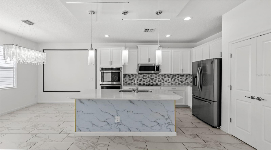 DAVENPORT, Florida 33837, 4 Bedrooms Bedrooms, ,3 BathroomsBathrooms,Residential,For Sale,HENDON,0,MFRO6348235