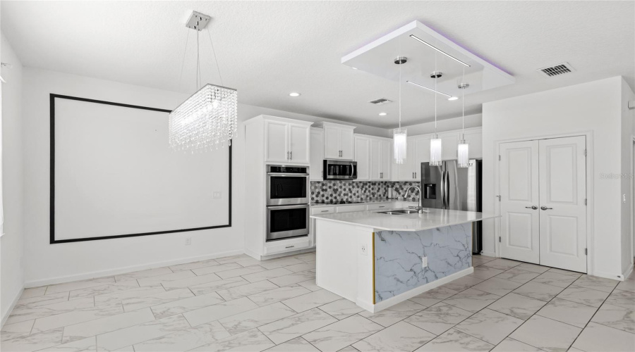 DAVENPORT, Florida 33837, 4 Bedrooms Bedrooms, ,3 BathroomsBathrooms,Residential,For Sale,HENDON,0,MFRO6348235