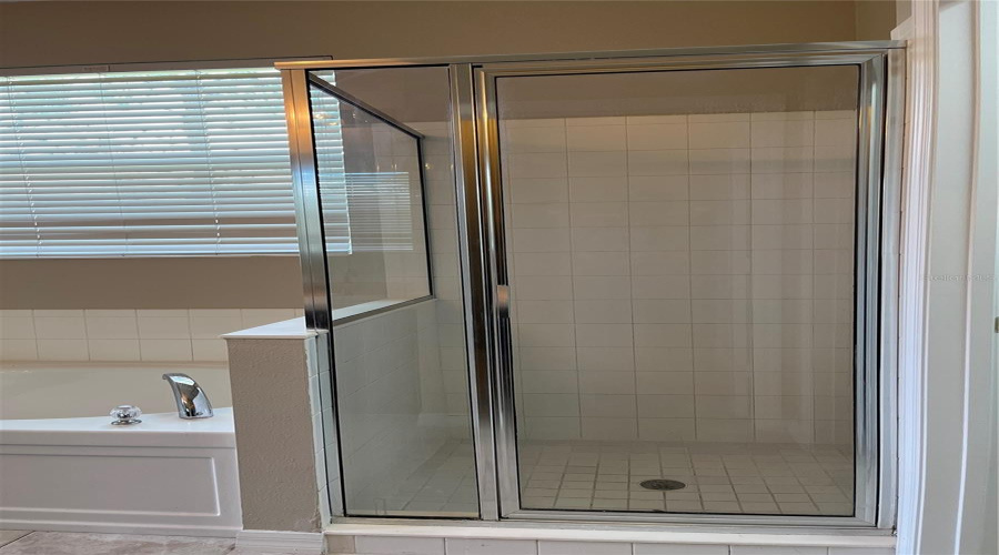 Standup shower