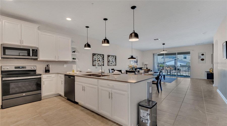 DAVENPORT, Florida 33896, 3 Bedrooms Bedrooms, ,2 BathroomsBathrooms,Residential,For Sale,CABOT CLIFFS,0,MFRS5135902