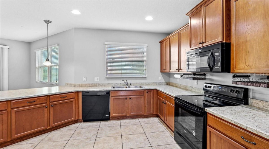 KISSIMMEE, Florida 34746, 5 Bedrooms Bedrooms, ,4 BathroomsBathrooms,Residential,For Sale,ANGLER,0,MFRO6349376