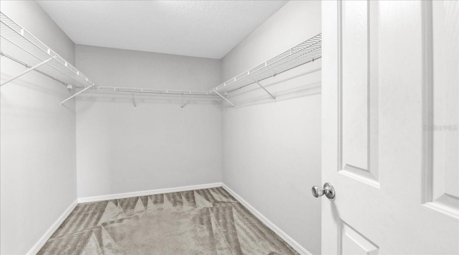 KISSIMMEE, Florida 34746, 5 Bedrooms Bedrooms, ,4 BathroomsBathrooms,Residential,For Sale,ANGLER,0,MFRO6349376