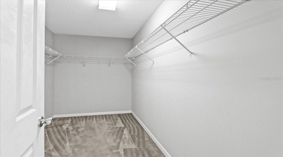 KISSIMMEE, Florida 34746, 5 Bedrooms Bedrooms, ,4 BathroomsBathrooms,Residential,For Sale,ANGLER,0,MFRO6349376