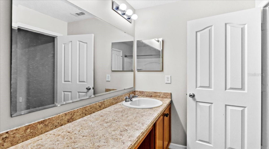KISSIMMEE, Florida 34746, 5 Bedrooms Bedrooms, ,4 BathroomsBathrooms,Residential,For Sale,ANGLER,0,MFRO6349376