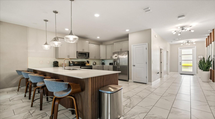 DAVENPORT, Florida 33896, 9 Bedrooms Bedrooms, ,5 BathroomsBathrooms,Residential,For Sale,PEBBLE BEACH,0,MFRS5135888