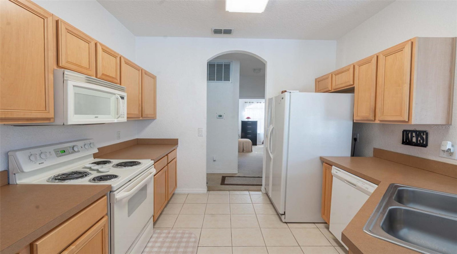 DAVENPORT, Florida 33897, 4 Bedrooms Bedrooms, ,2 BathroomsBathrooms,Residential,For Sale,HAMPTON,0,MFRO6349597
