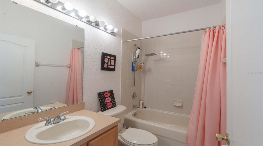 DAVENPORT, Florida 33897, 4 Bedrooms Bedrooms, ,2 BathroomsBathrooms,Residential,For Sale,HAMPTON,0,MFRO6349597