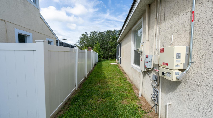 DAVENPORT, Florida 33897, 4 Bedrooms Bedrooms, ,2 BathroomsBathrooms,Residential,For Sale,HAMPTON,0,MFRO6349597