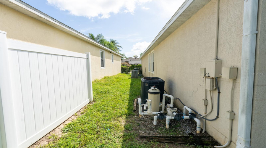 DAVENPORT, Florida 33897, 4 Bedrooms Bedrooms, ,2 BathroomsBathrooms,Residential,For Sale,HAMPTON,0,MFRO6349597