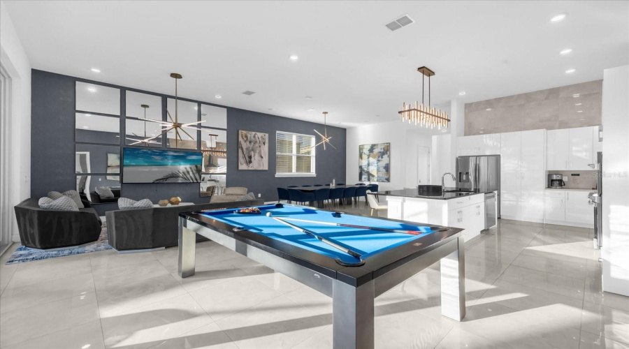DAVENPORT, Florida 33837, 6 Bedrooms Bedrooms, ,4 BathroomsBathrooms,Residential,For Sale,PINE OAK,0,MFRS5118930