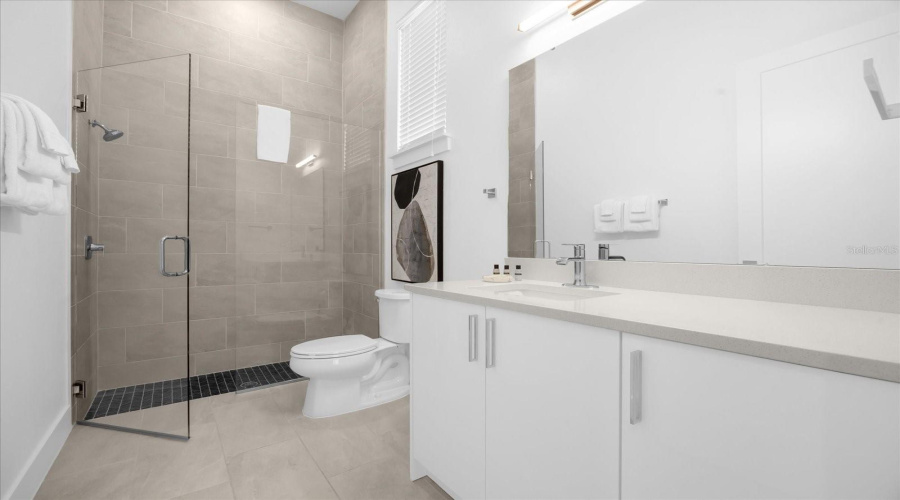 DAVENPORT, Florida 33837, 6 Bedrooms Bedrooms, ,4 BathroomsBathrooms,Residential,For Sale,PINE OAK,0,MFRS5118930
