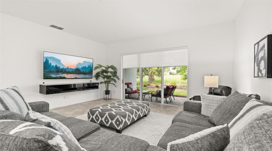 KISSIMMEE, Florida 34747, 2 Bedrooms Bedrooms, ,2 BathroomsBathrooms,Residential,For Sale,FLORA PASS,0,MFRTB8392113
