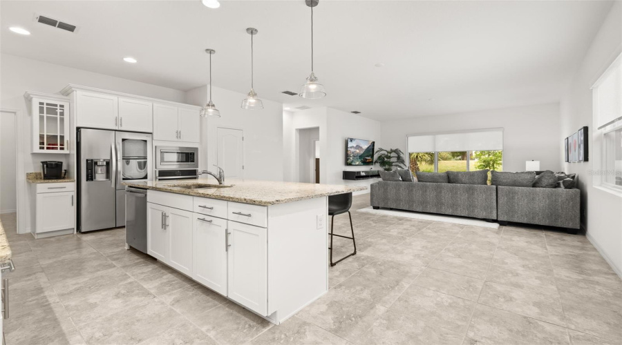 KISSIMMEE, Florida 34747, 2 Bedrooms Bedrooms, ,2 BathroomsBathrooms,Residential,For Sale,FLORA PASS,0,MFRTB8392113